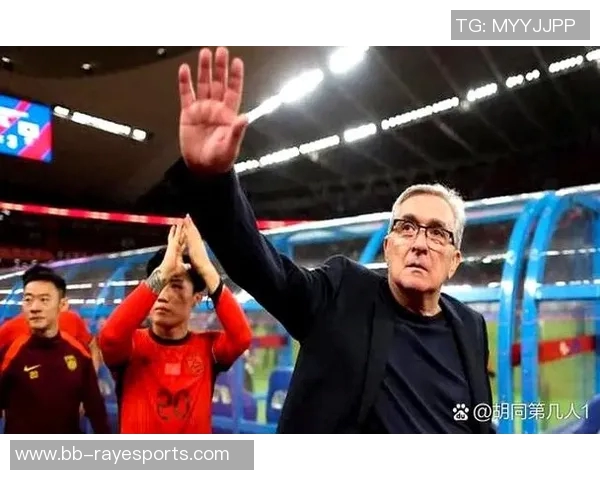 足球巨星比赛遭遇恶意犯规对手被判重罚引发球迷热议 足球巨星比赛遭遇恶意犯规对手被判重罚引发球迷热议